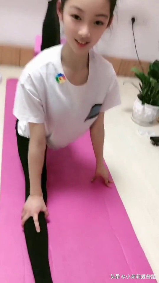 小美女跳舞系列2767