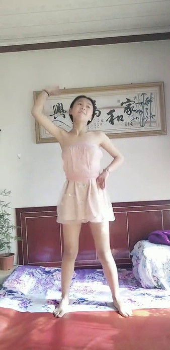小美女跳舞系列8967