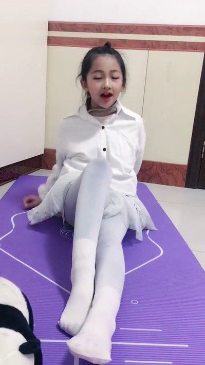 小美女跳舞系列9075