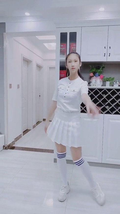 小美女跳舞系列6817